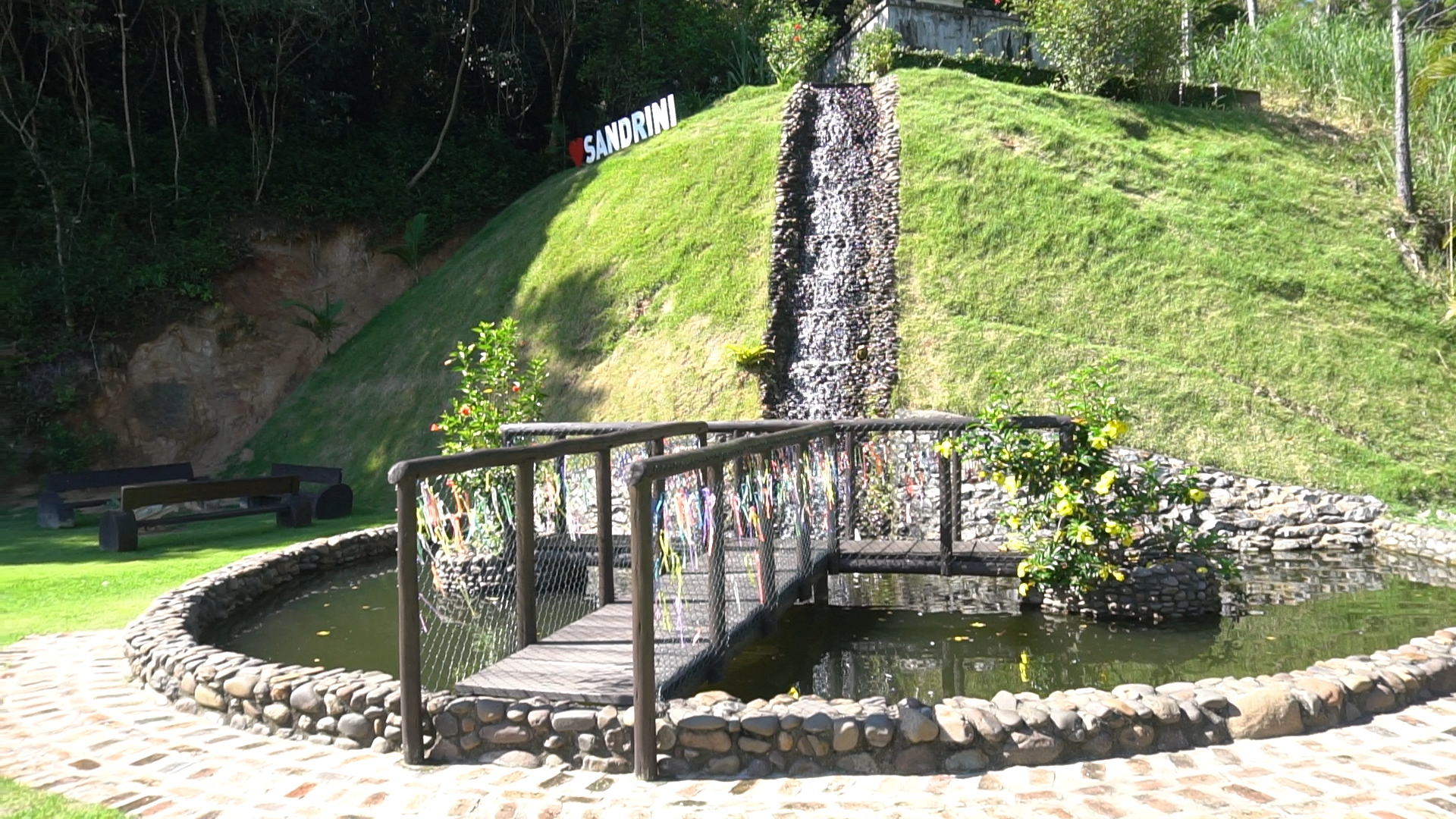 C0036.MP4.06_29_59_05.Quadro001